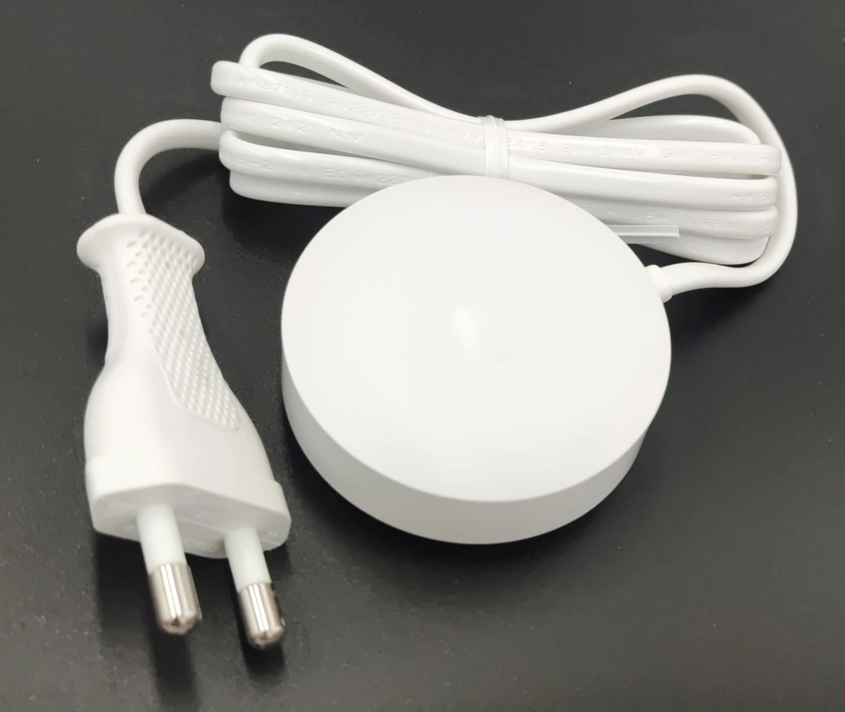 El truco poco conocido para mantener impoluta la base de carga de tu cepillo eléctrico - image 1