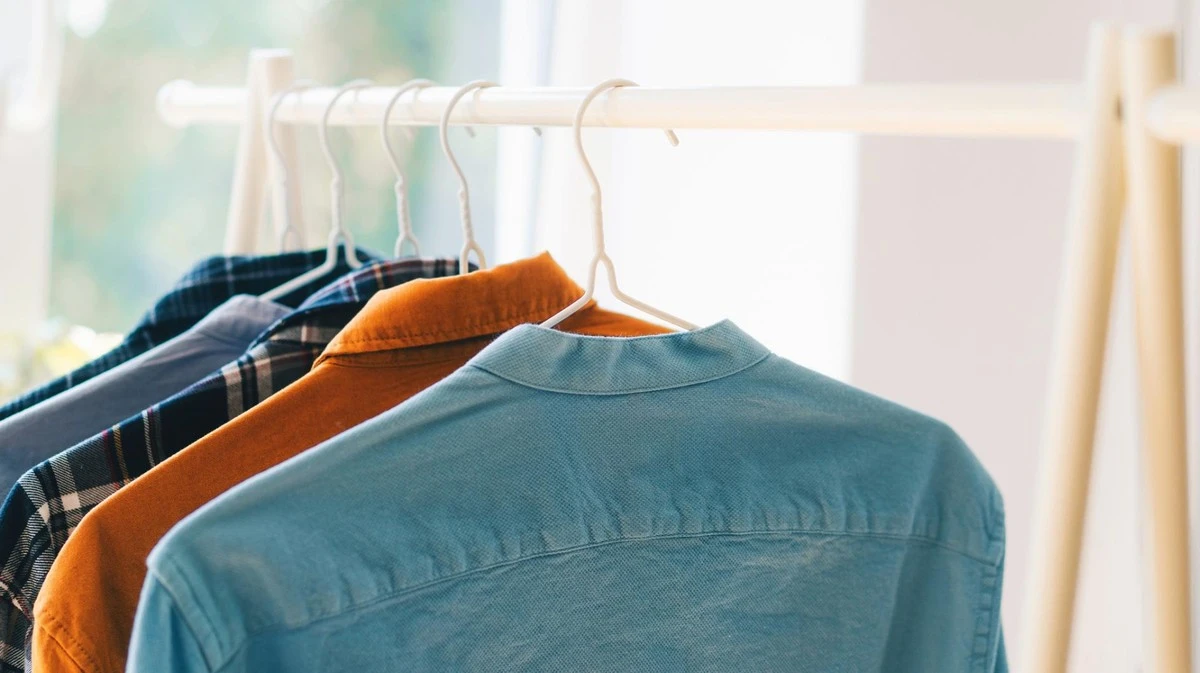La "percha de quizás": el sencillo truco genio para organizar tu armario