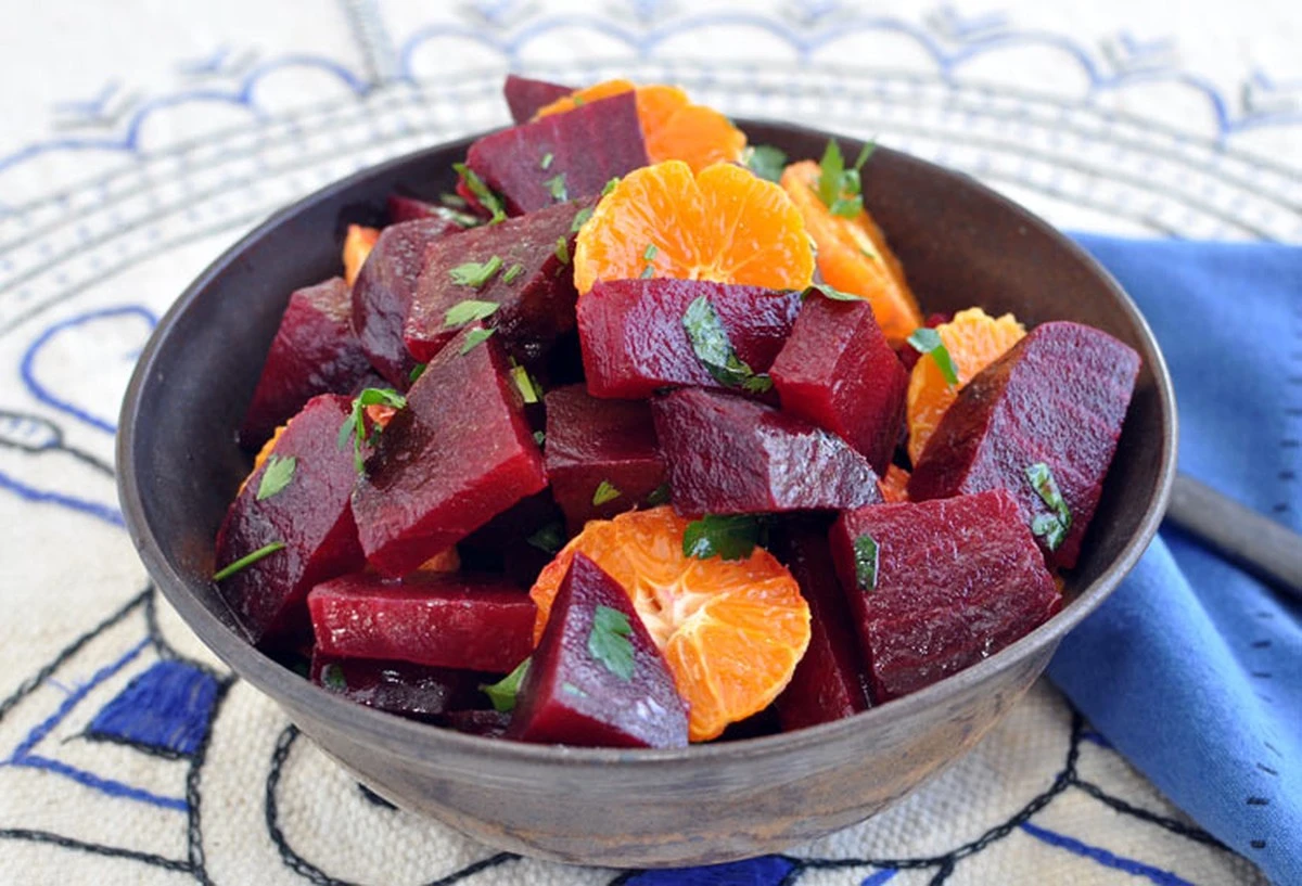 ensaladaderemol-extra-1.webp Ensalada de remolacha y calabacín: El secreto de conservas para todo el año - image 1