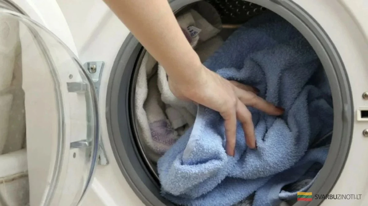 ¿Por qué tu ropa blanca se vuelve gris y cómo devolverle el brillo sin dañarla