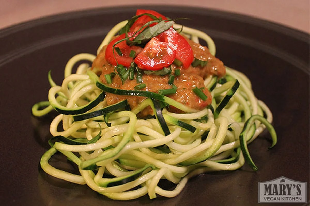 Zoodles de Calabacín con Queso de Pastor: Así de Deliciosa y Fácil Puede Ser la Comida Vegana - image 1