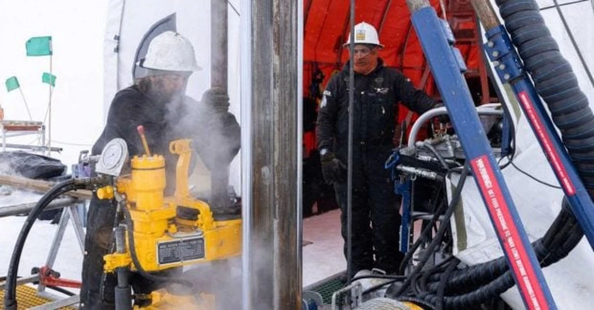 El secreto del hielo antártico: hallan restos de vida marina en un pozo récord