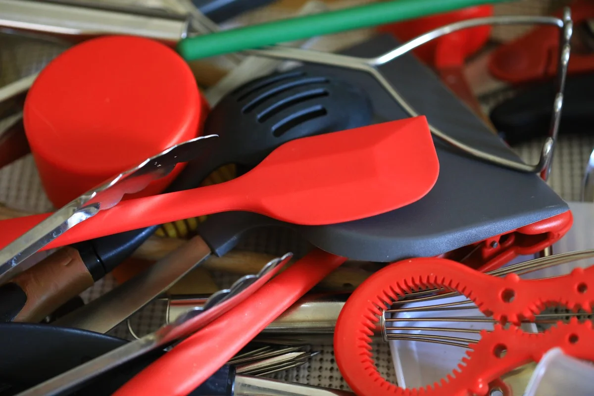 5 objetos en tu cocina que probablemente no necesitas y ocupan espacio valioso