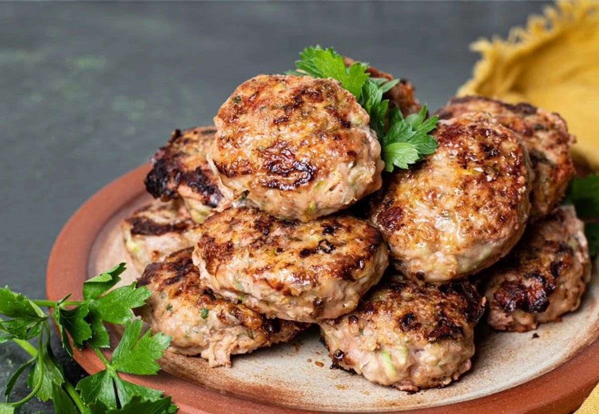 Hamburguesas jugosas: el truco secreto de la abuela con calabacín - image 1