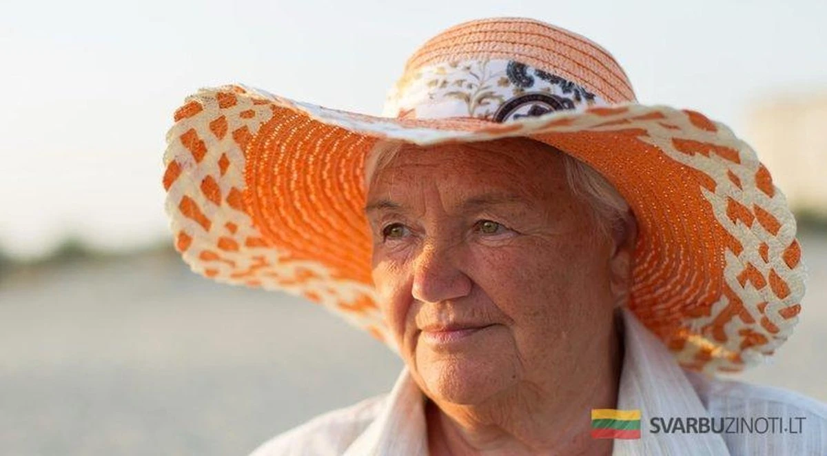 Jóvenes pierden la vergüenza: Descubren pareja teniendo intimidad en dunas de la playa que hizo huir a testigo