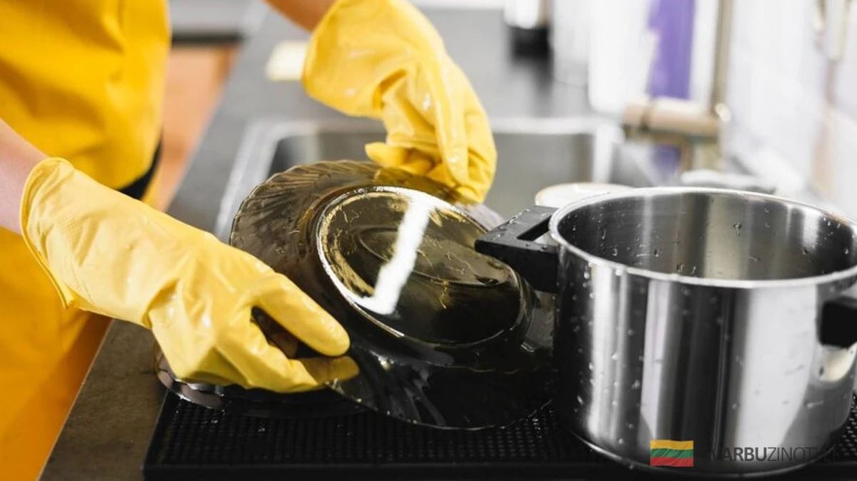 Adiós a las manchas: limpia sartenes viejas en 10 minutos con esta solución casera