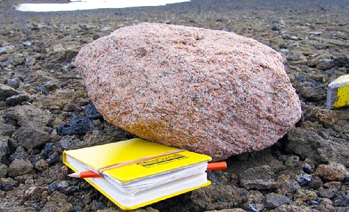 Piedras rosas en la Antártida: El enigma geológico que desconcierta a los científicos - image 1
