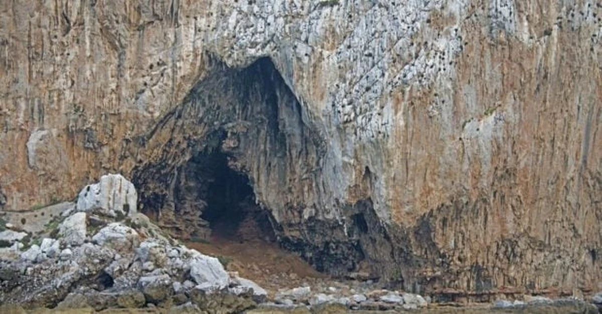 Arqueólogos descubren cueva sellada hace 40.000 años: hallazgo revela secretos de los últimos neandertales