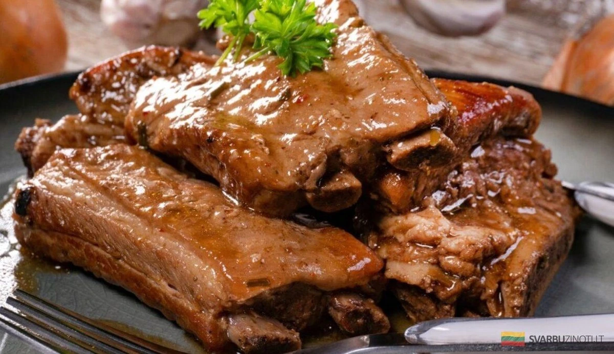 Costillas de cerdo en salsa de cebolla: la carne más tierna que jamás hayas probado