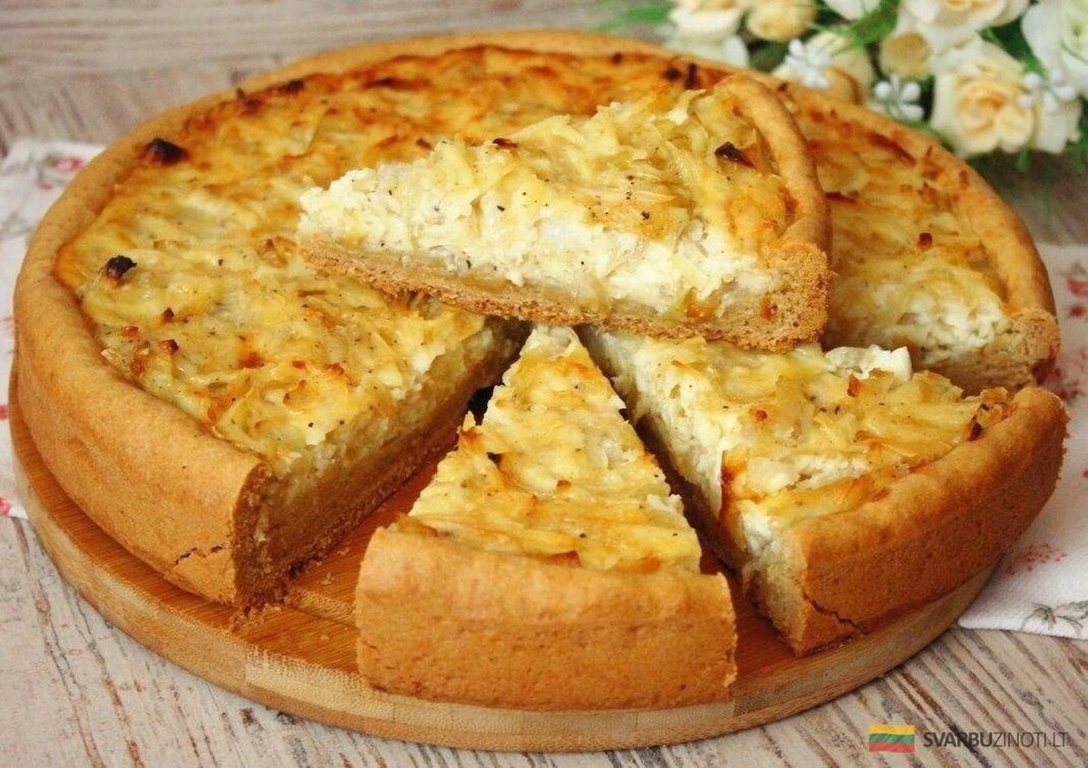 La torta inesperada de cebolla y queso crema que conquistará tu mesa
