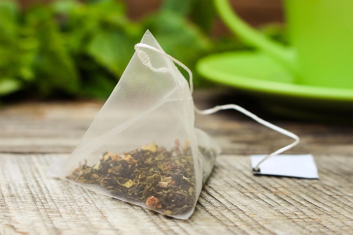 No tires las bolsitas de té usadas: 5 usos geniales que te sorprenderán - image 1