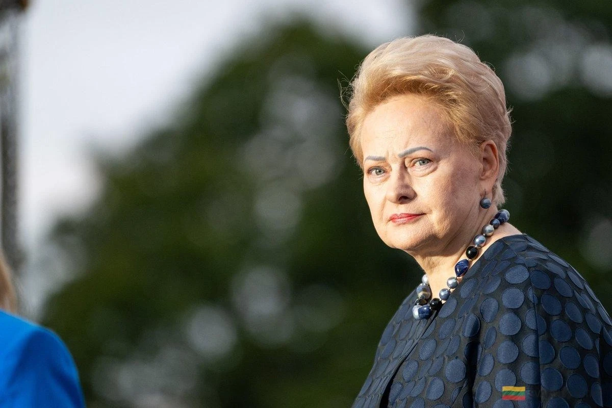 36 años de libertad: el emotivo mensaje de Dalia Grybauskaitė con la bandera lituana