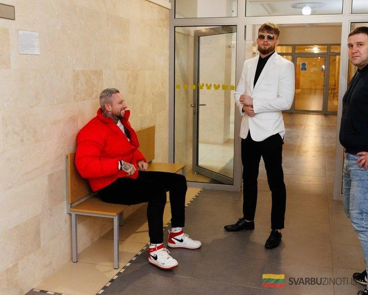 Remigio Viršilos teismo nuosprendis: kaip kovotojas išvengė griežtos bausmės po incidento su nepilnamečiu