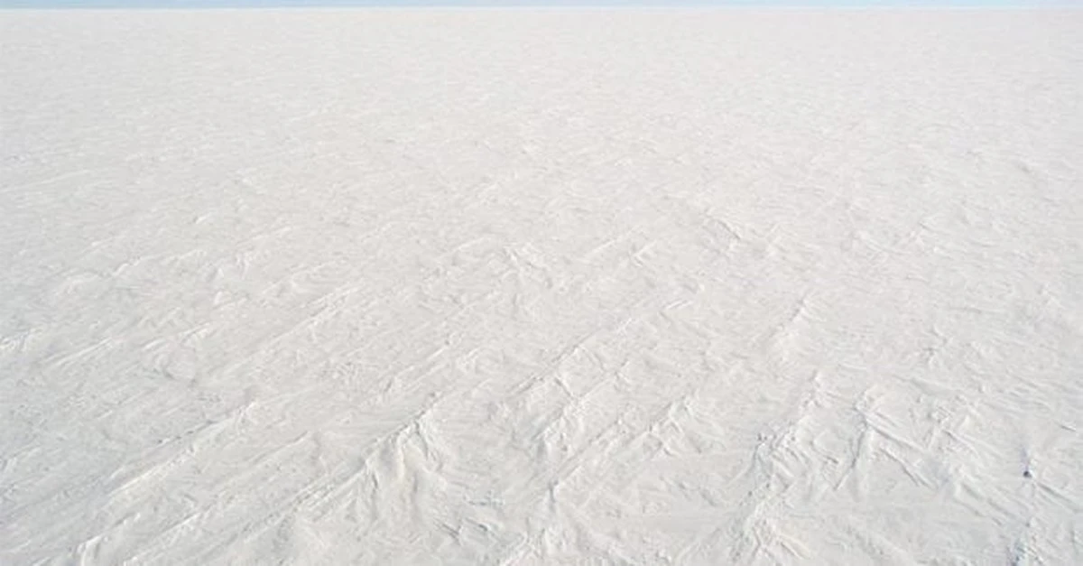 Por qué los océanos de la "Tierra Bola de Nieve" no se congelaron del todo, incluso a -15°