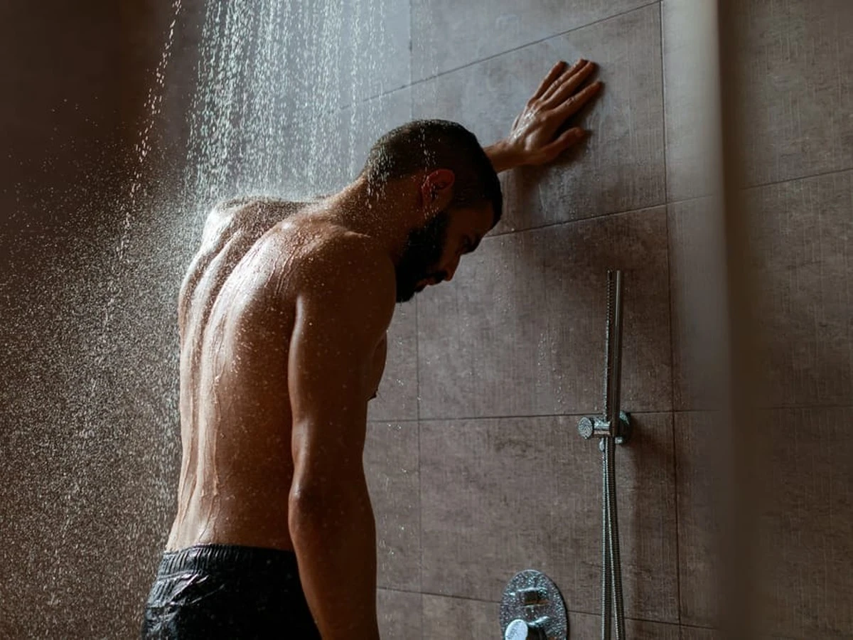 El secreto de la ducha fría: ¿es realmente beneficiosa para tu salud? - image 1