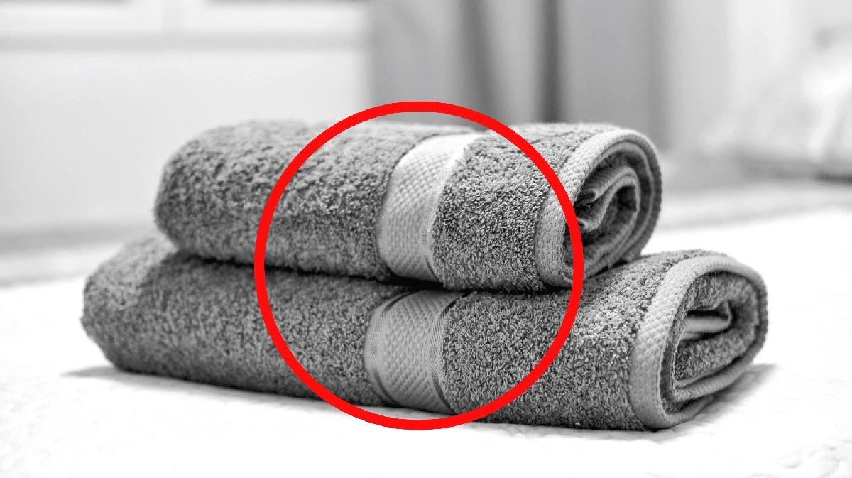 Por qué todas las toallas tienen una banda de diseño en el borde (y esto es lo que realmente significa)