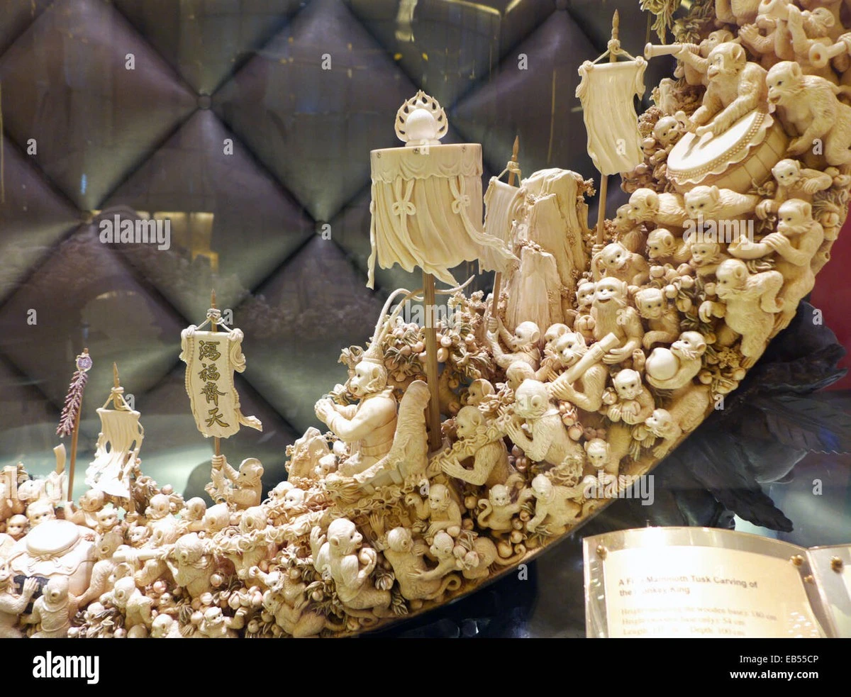 Símbolos en colmillos de mamut: ¿La escritura más antigua de la humanidad? - image 1