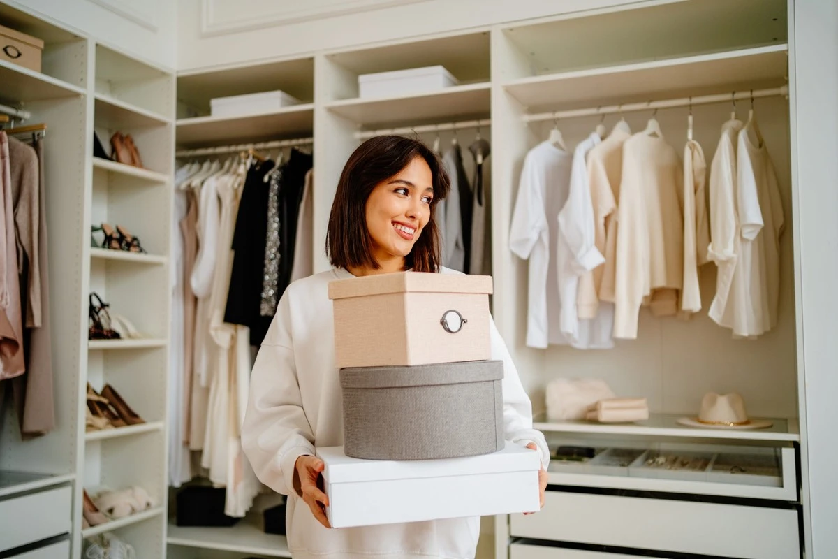 El truco de la percha que vacía tu armario en tiempo récord - image 1