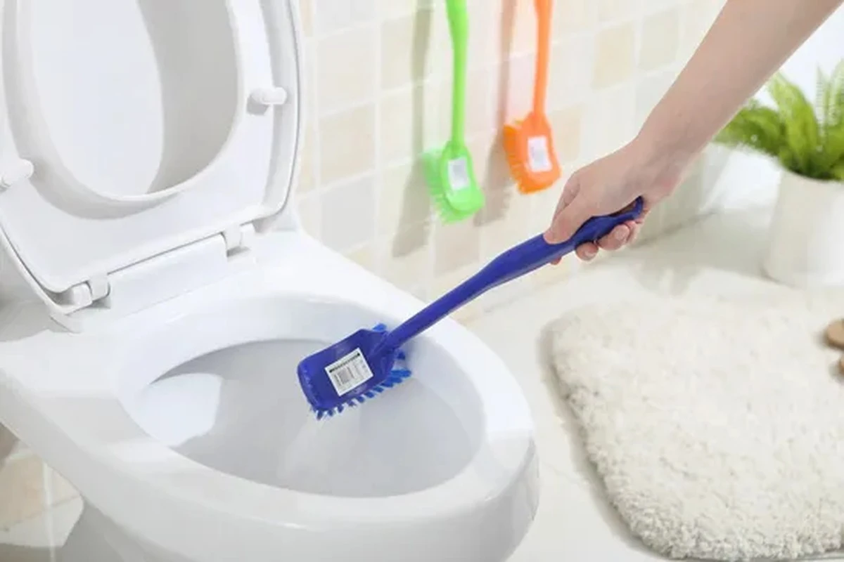El secreto de un inodoro impecable: el limpiador que los expertos siempre compran en Rossmann - image 1