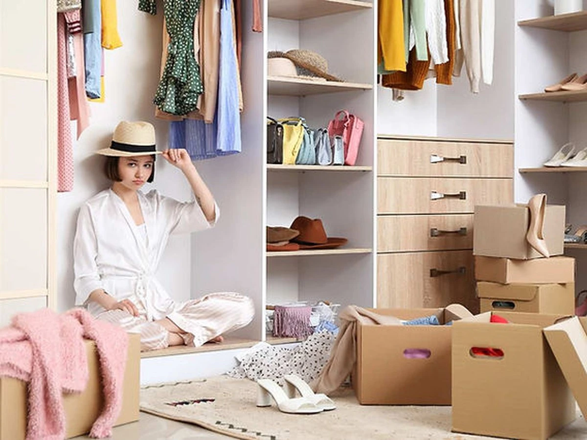 La regla de oro: 1 prenda entra, 1 prenda sale para un armario organizado - image 1