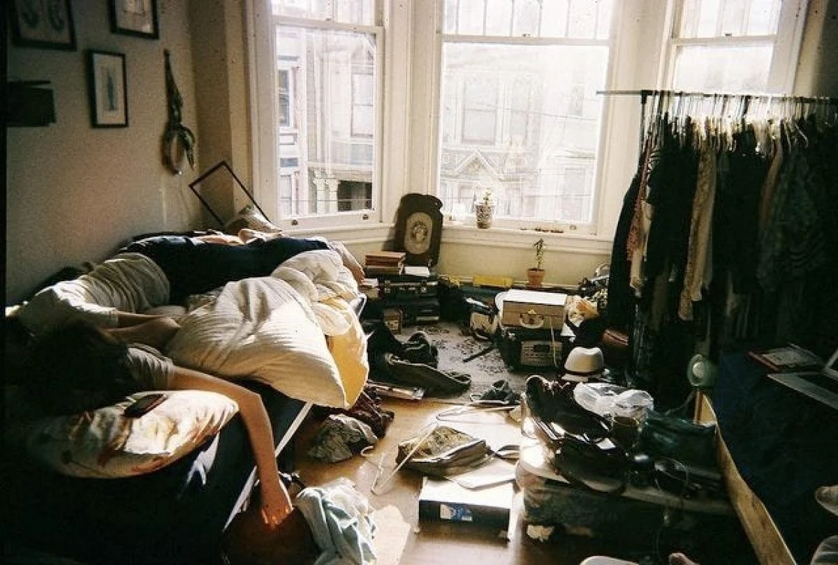 El cajón secreto del dormitorio que todos olvidan: así se ordena en 3 minutos - image 1