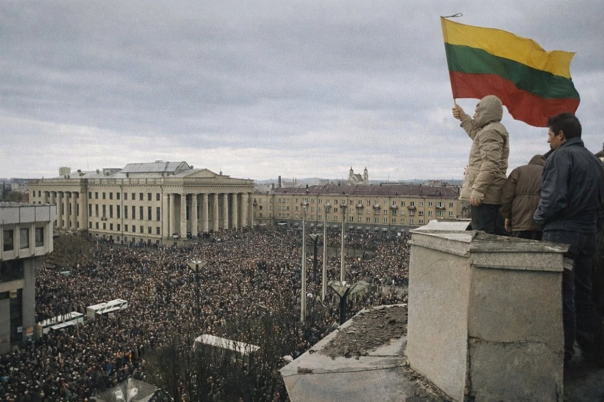Símbolos soviéticos en las calles de Vilnius: ¿un legado del pasado o una necesidad presente? - image 1