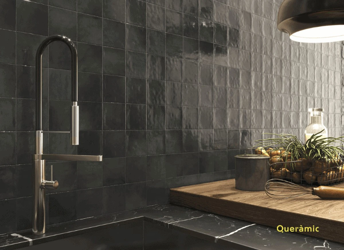 La cucharada de vinagre diluido que tus azulejos oscuros amarán - image 1