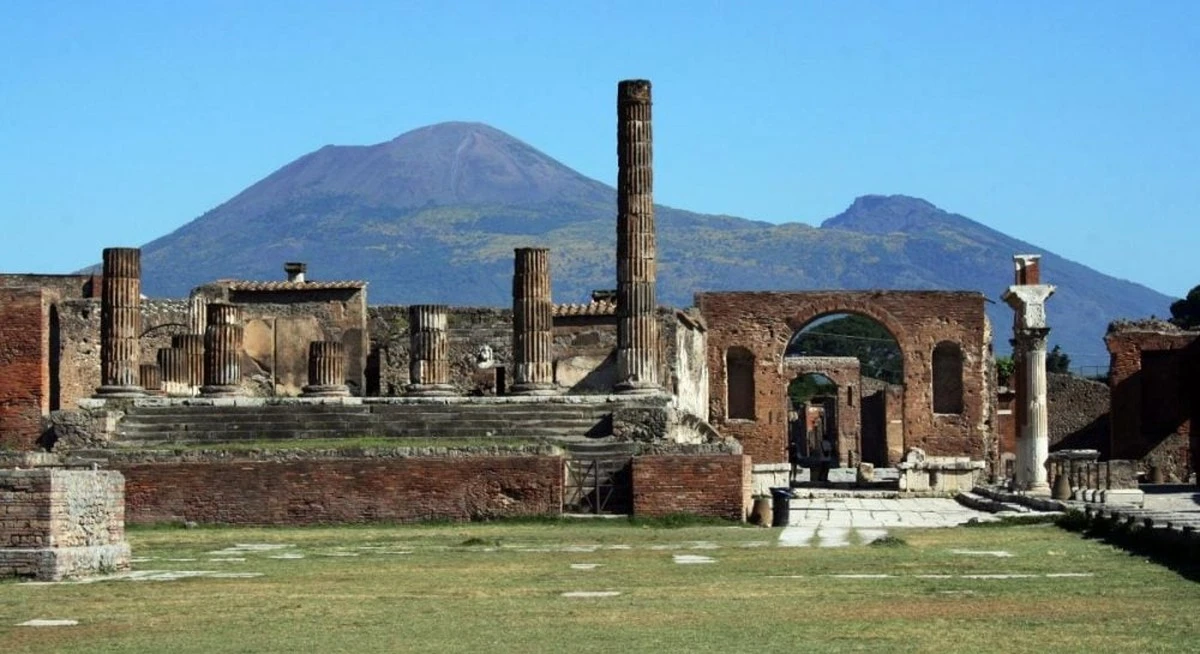 Descubren Escalera Oculta en Pompeya: Un Viaje a la Vida de la Élite Romana