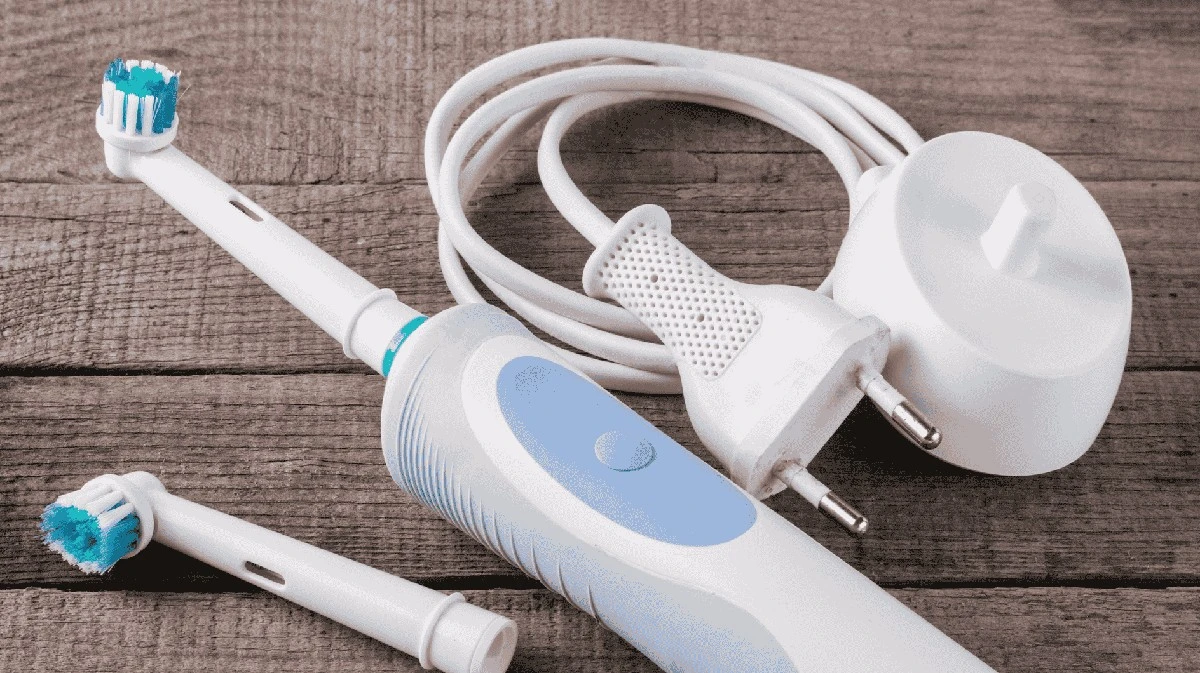 Por qué siempre pongo una almohadilla de algodón en la base de carga de mi cepillo de dientes eléctrico