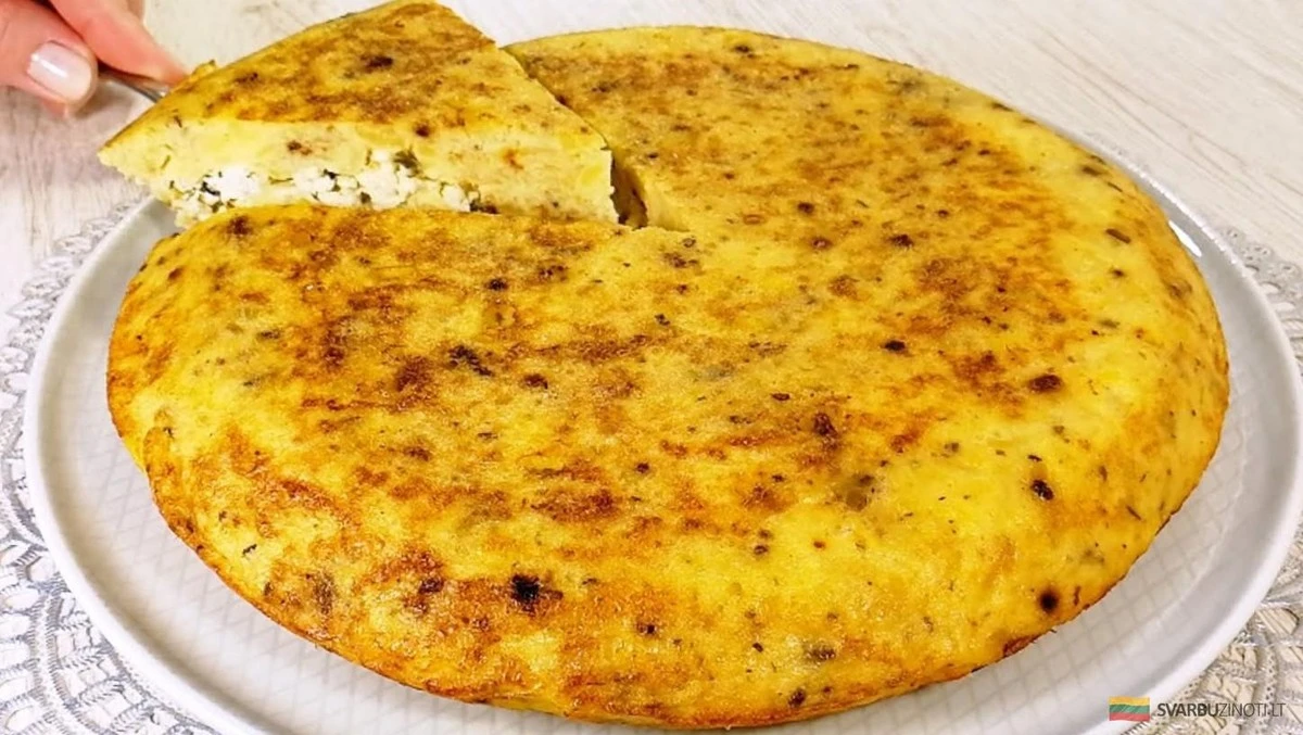 Tortilla de patatas y queso: un desayuno sin horno que te encantará