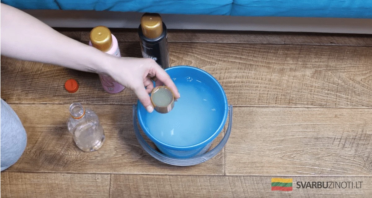 El truco secreto para dejar tu sofá impecable usando solo 3 ingredientes