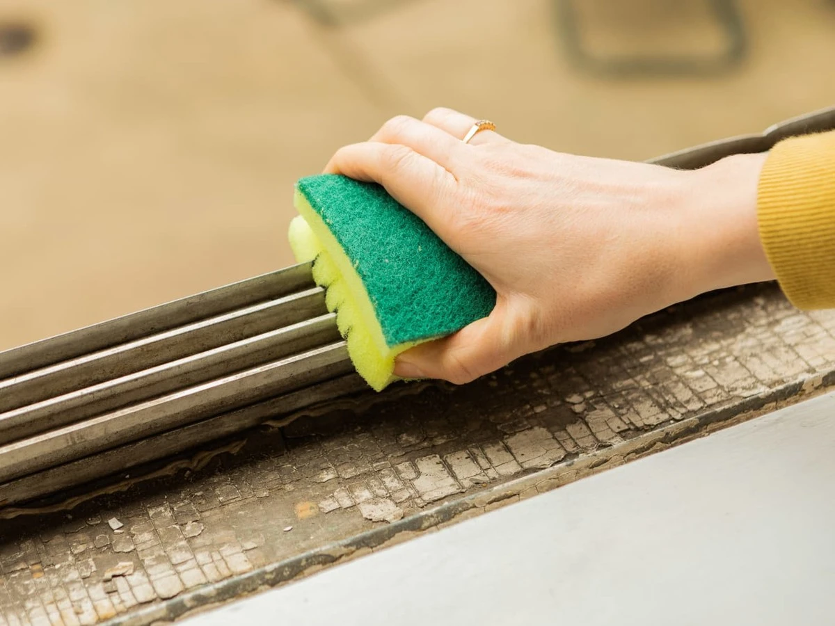 Rocía espuma de afeitar en tus ventanas y sorpréndete con el resultado. - image 1