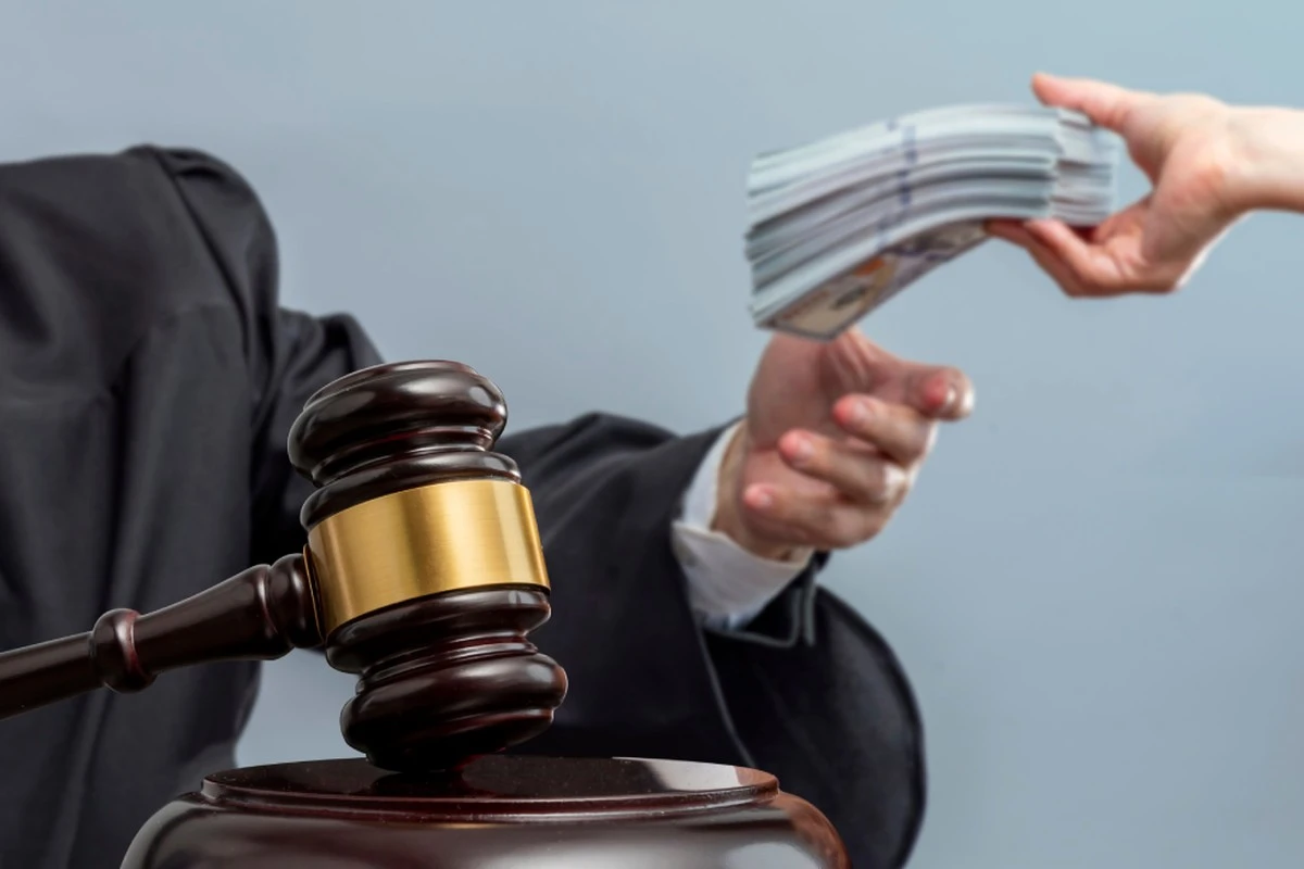 El caso Sinkevičius desconcierta a los juristas: ¿un cargo clave desapareció de la decisión del Tribunal Supremo? - image 1