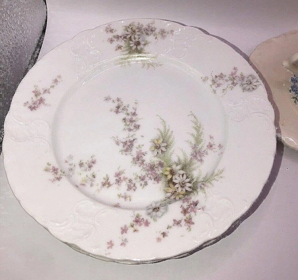 Los platos florales de Tchibo que te transportarán directamente a Bridgerton - image 1