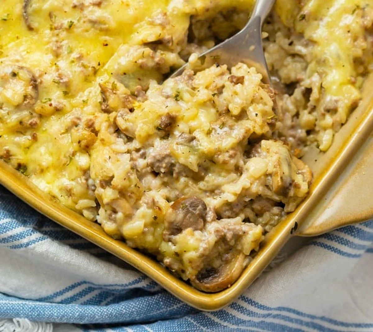 Arroz al Horno con Carne Picada: El Favorito Rápido para Cenas Familiares - image 1